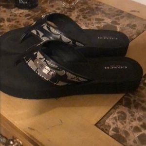 100% auth coach sandals